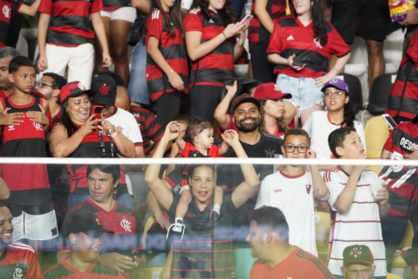 Imagens da partida entre Flamengo x Athletico-PR no Kleber Andrade por Fernando Madeira