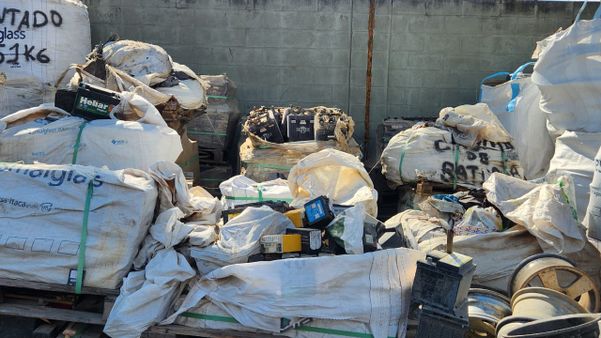 Polícia realiza operação para fiscalizar comércio ilegal de material reciclado na Grande Vitória por Divulgação / Polícia Civil