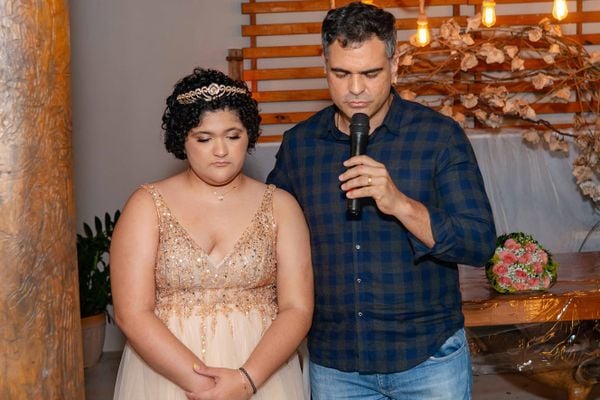 Thais Pessotti, uma das sobreviventes do atentado em Aracruz, completou 15 anos por Reprodução | ‎Foto Niposs 