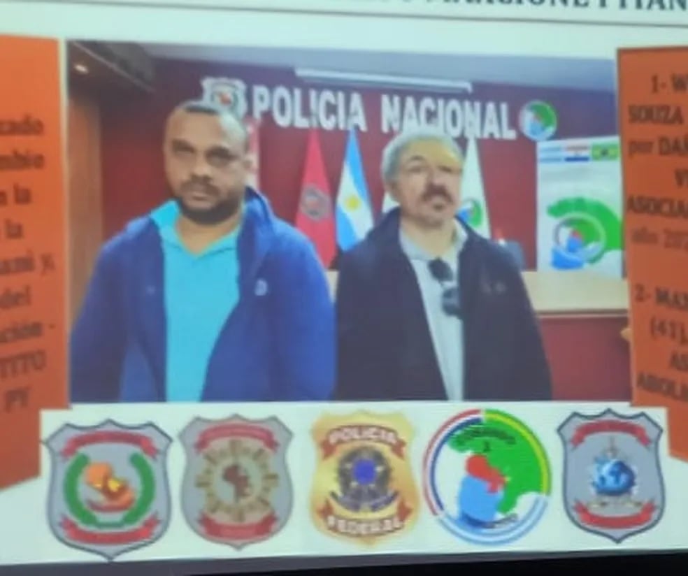 Após a prisão no país vizinho, Max Pitangui foi entregue à Polícia Federal na Ponte da Amizade, em Foz do Iguaçu (PR)