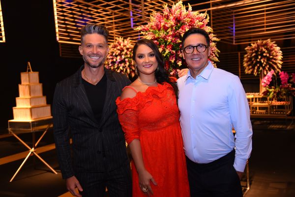 André Rosa, Aryana Torezani e Valtair Torezani