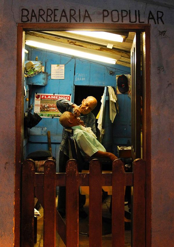 Cotidiano: barbeiro em Goiabeiras (ES)