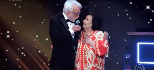 Déa Lúcia cantou com Moacyr Franco durante homenagem de aniversário no 'Domingão com Huck'