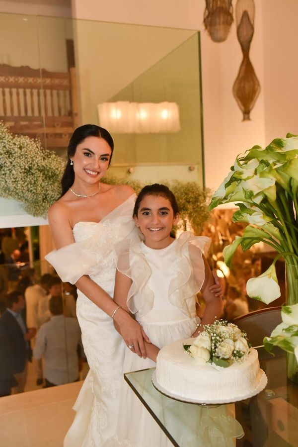 Maria Luiza e Maria, filha quem fez o bolo de casamento da mãe