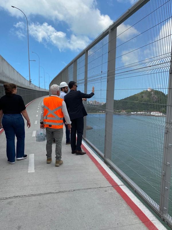 Vistoria MPES à ciclovia e terceira ponte, com promotor Pedro Ivo por MPES