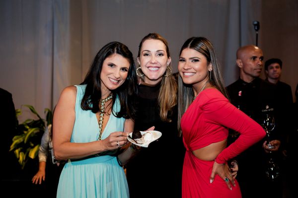 Lurdinha e Ariane com Mariana Gusmaõ da Casa Mizzi