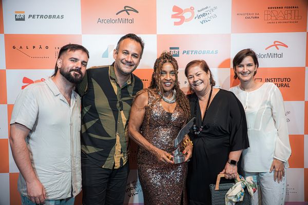 Rayan Casagrande, Fabricio Noronha, Elisa Lucinda, Virginia Casagrande e Carla Freire