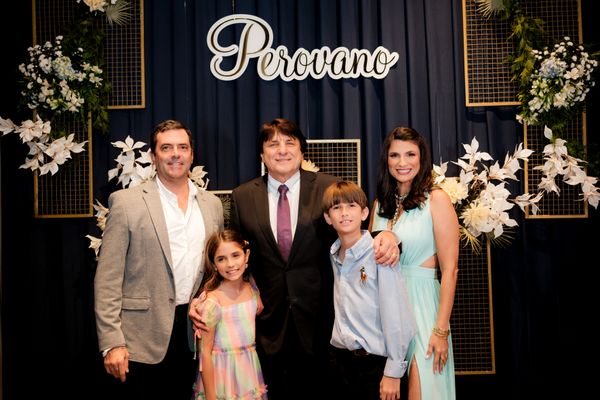 Renato Mattedi, Perovano, a filha Lurdinha e os filhos Larissa e Bernardo