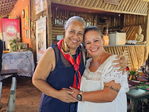 Suely Milagres e  Carol Azevedo