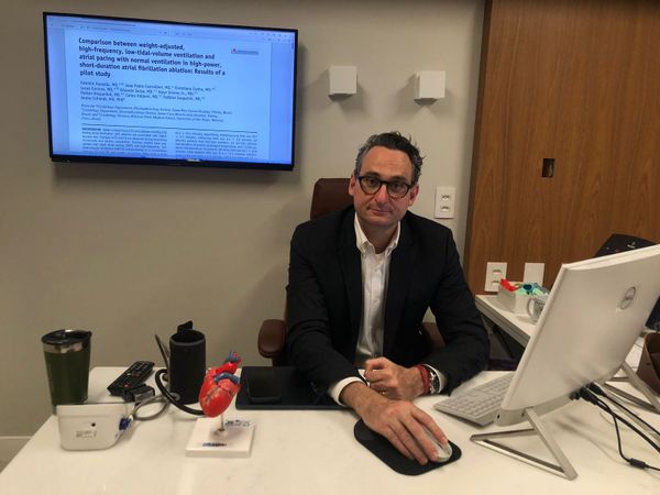 Dourtor Fabrício Vassalo, especialista em Cardiologia e eletrofisiologia.