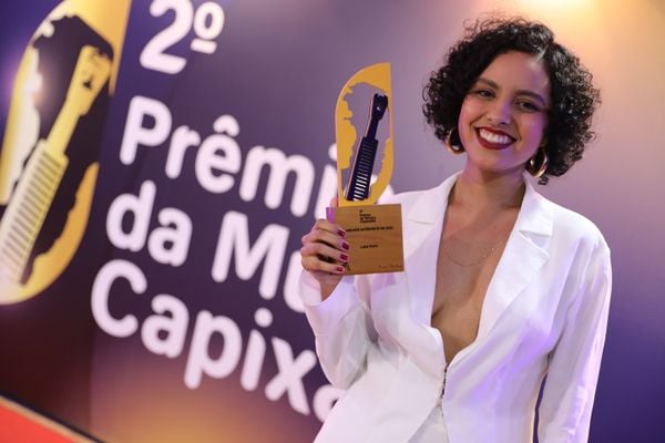 A cantora Luiza Dutra foi a vencedora da categoria "Intérprete" por Cláudio Postay