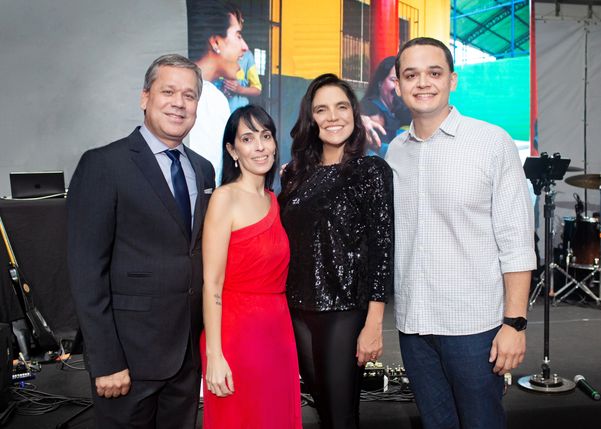 Fabiano Pereira, Karina Machado, Paula e Lorenzo Pazolini 
