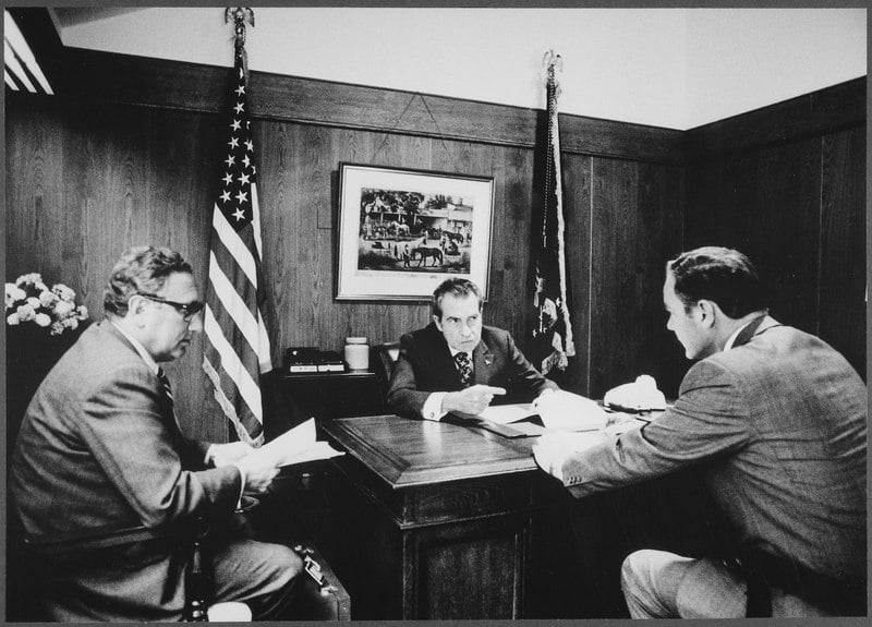 Ganhador do Nobel da Paz, ele atuou como principal diplomata e conselheiro de segurança nacional dos governos de Richard Nixon e Henry Ford, entre 1973 e 1977