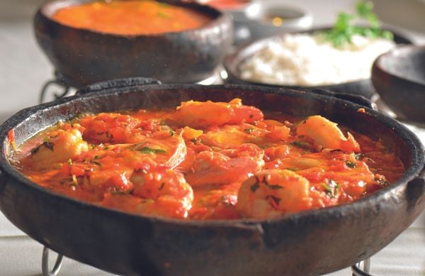 Moqueca capixaba servida no restaurante Enseada Geraldinho, em Vitória