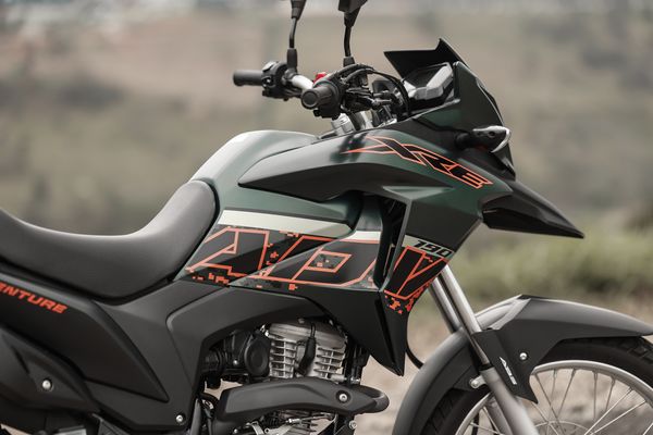 Na linha 2024 da Honda XRE 190, novas cores tentam trazer modernidade para a trail