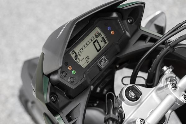 Na linha 2024 da Honda XRE 190, novas cores tentam trazer modernidade para a trail