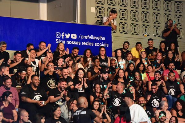 undefined por Carlos Alberto Silva