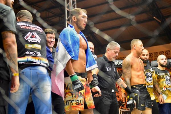 No Jungle Fight 120, o capixaba Vitor Silva faturou o cinturão