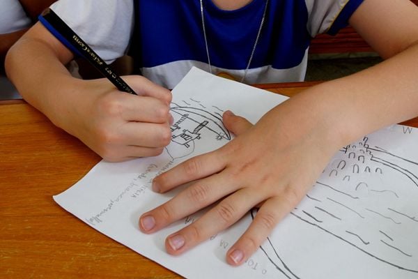 Cooperativa Regional de Educação e Cultura de Venda Nova do Imigrante (Coopeducar) promove estudos sobre o voluntariado. por Fernando Madeira