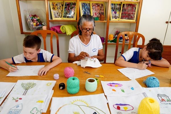 Cooperativa Regional de Educação e Cultura de Venda Nova do Imigrante (Coopeducar) promove estudos sobre o voluntariado. por Fernando Madeira