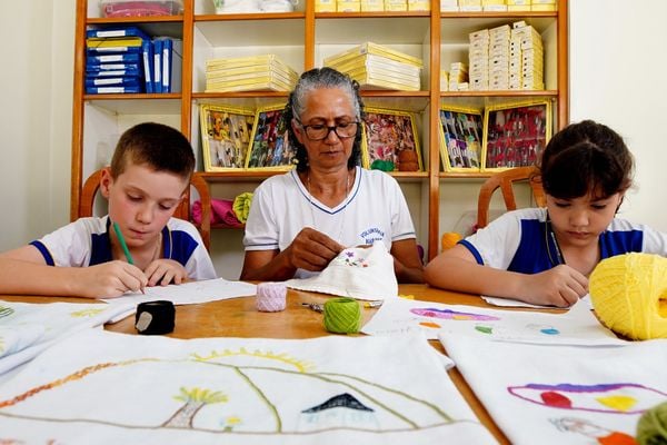 Cooperativa Regional de Educação e Cultura de Venda Nova do Imigrante (Coopeducar) promove estudos sobre o voluntariado. por Fernando Madeira
