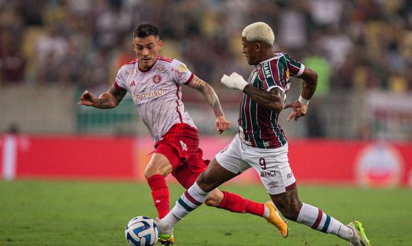 Fluminense e Internacional empataram em 2 a 2 na partida de ida