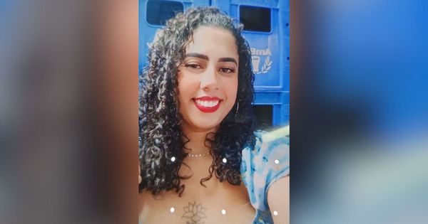 Vítima de 23 anos foi morta a tiros após o suspeito invadir a residência; companheiro de  Kimberly de Oliveira da Cruz disse que foi trancado no banheiro pelo criminoso