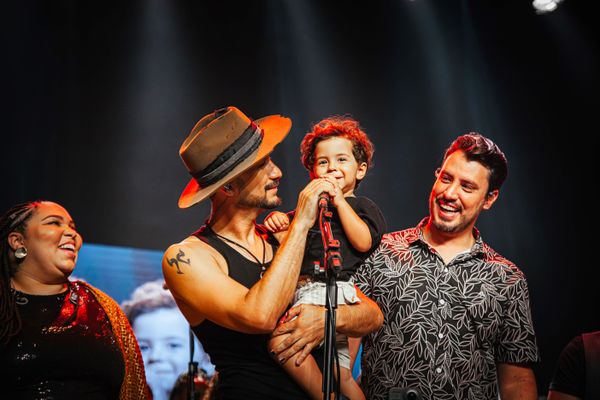 Nano Vianna com o filho Gael no show Nano Vianna - 20 anos