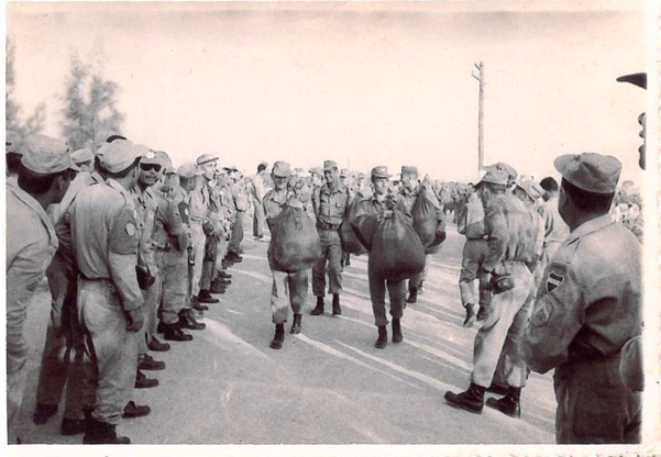 David Faldini durante o tempo em que atuou na Faixa de Gaza, em 1960 por Arquivo pessoal
