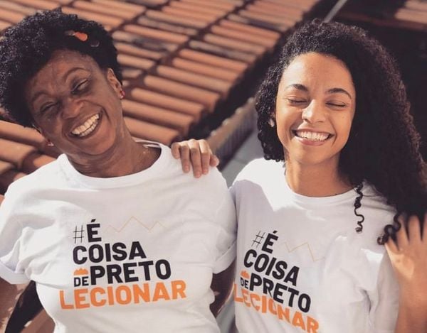Rita de Cássia Oliveira com a filha Fernanda Maria, professoras