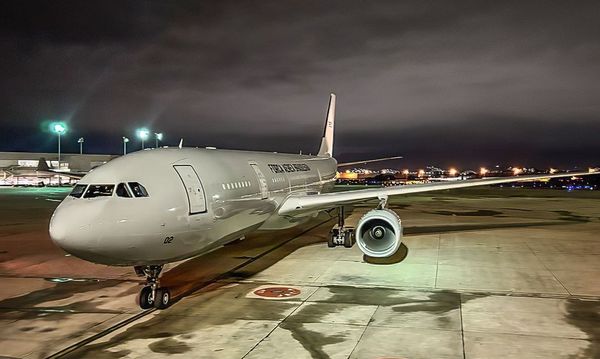 Quinto avião da FAB com brasileiros repatriados de Israel chega ao Rio de Janeiro