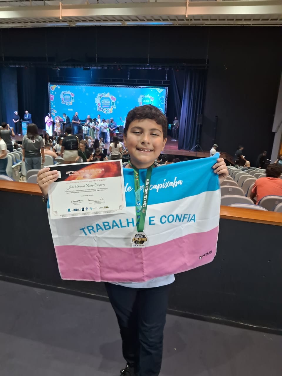 De apenas 10 anos, João Emanuel Coslop Camporez foi premiado em programa do governo federal realizado em parceria com a Nasa