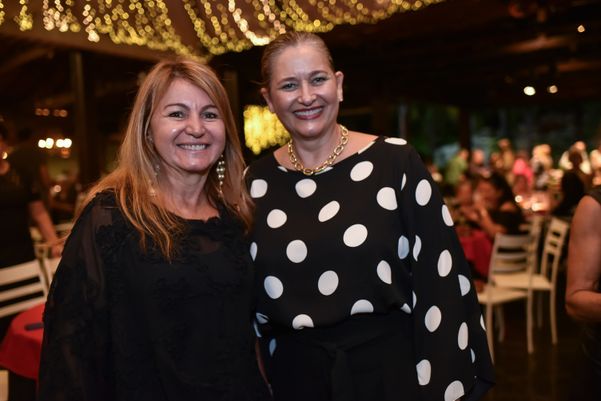 Livia Ferolla  e Vanessa Gomes