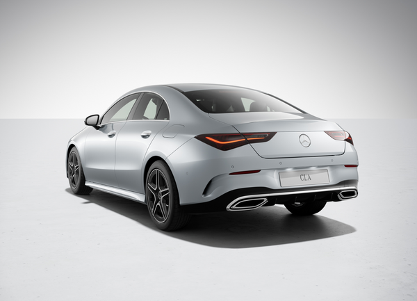 Mercedes CLA 200 AMG Line apresenta um design moderno e sofisticado