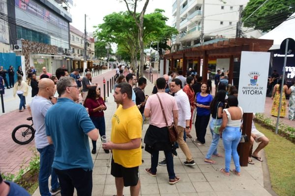Inauguração da nova Rua da Lama, em Vitória por Ricardo Medeiros