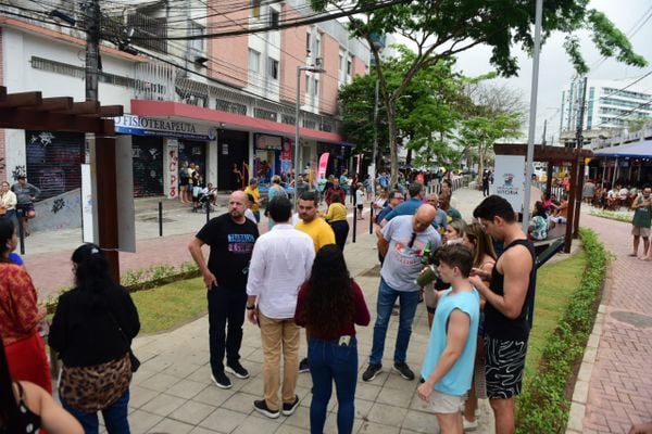 Inauguração da nova Rua da Lama, em Vitória por Ricardo Medeiros
