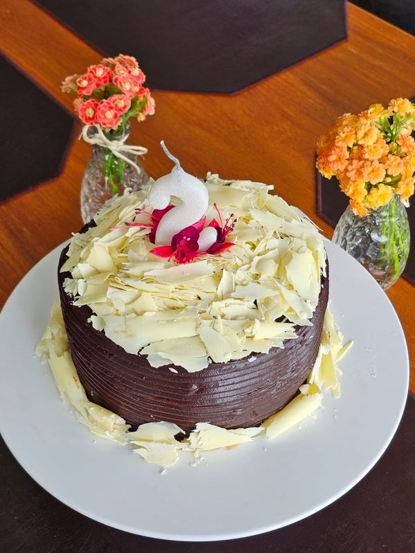 Bolo de aniversário de 2 anos de HZ