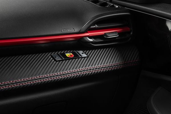 Fiat Fastback Abarth 2024