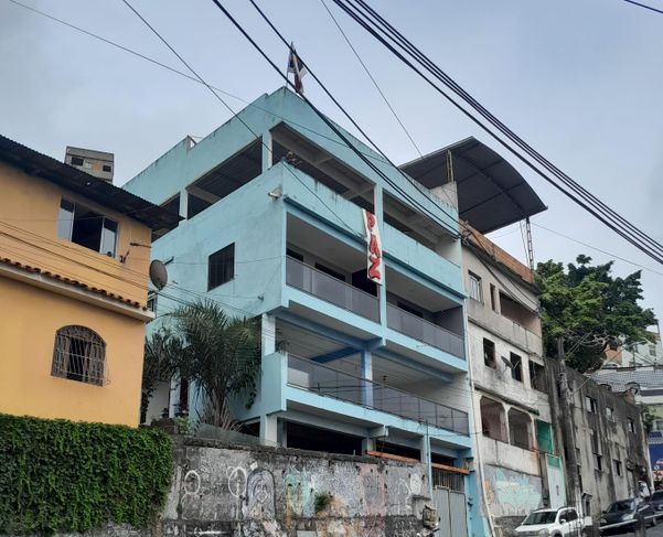 Faixas e pinturas pedem paz no Território do Bem, em Vitória por Leitor | A Gazeta