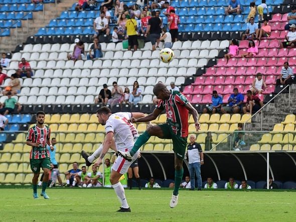 Partida final do Capixabão Série B entre Jaguaré (2) x (0) Rio Branco de Venda Nova no estádio Kléber ANdrade por Vitor Jubini