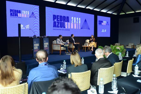 Economista Teco Mediana mediu painel entre Bruno Funchal e Ana Paula Vescovi por Carlos Alberto Silva
