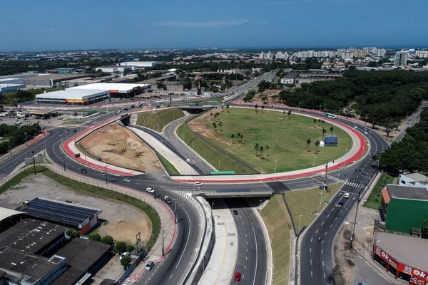 Rotatória do sistema viário Eldes Scherrer Souza, na Serra