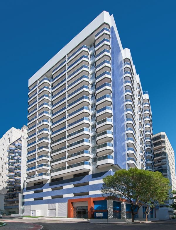 Fachada do edifício Turmalina, em Guarapari, da Mocelin Engenharia