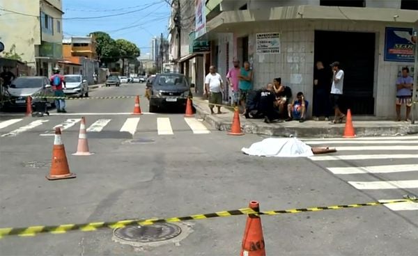 Jovem é assassinado no meio da rua em Vila Velha