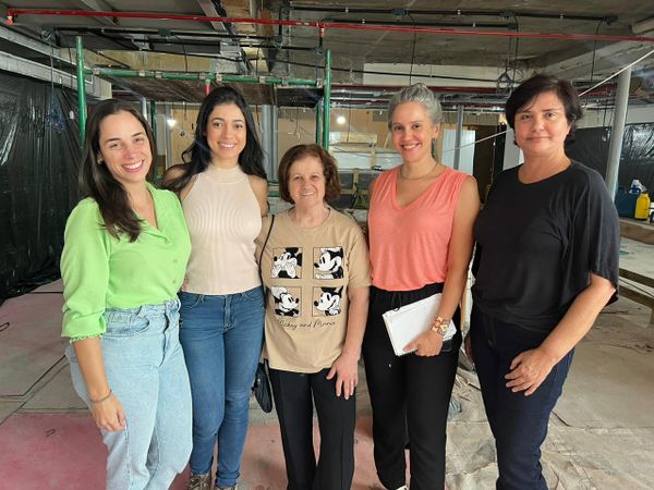 A nova loja do Sabor da Terra no Shopping Vitória está com a obra de vento em polpa e conta com um grupo talentoso de mulheres como: Nathália Tabachi Bimbato, Juliani Giori, Célia Nolasco, Fernanda Nolasco e Roberta Guariento.