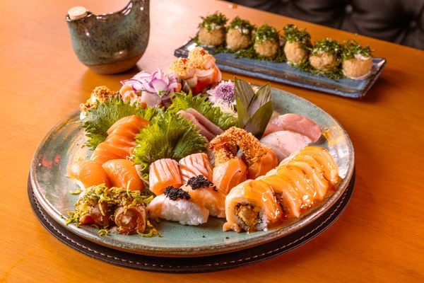 Comida japonesa do restaurante Alaskan Sushi House, em Vila Velha