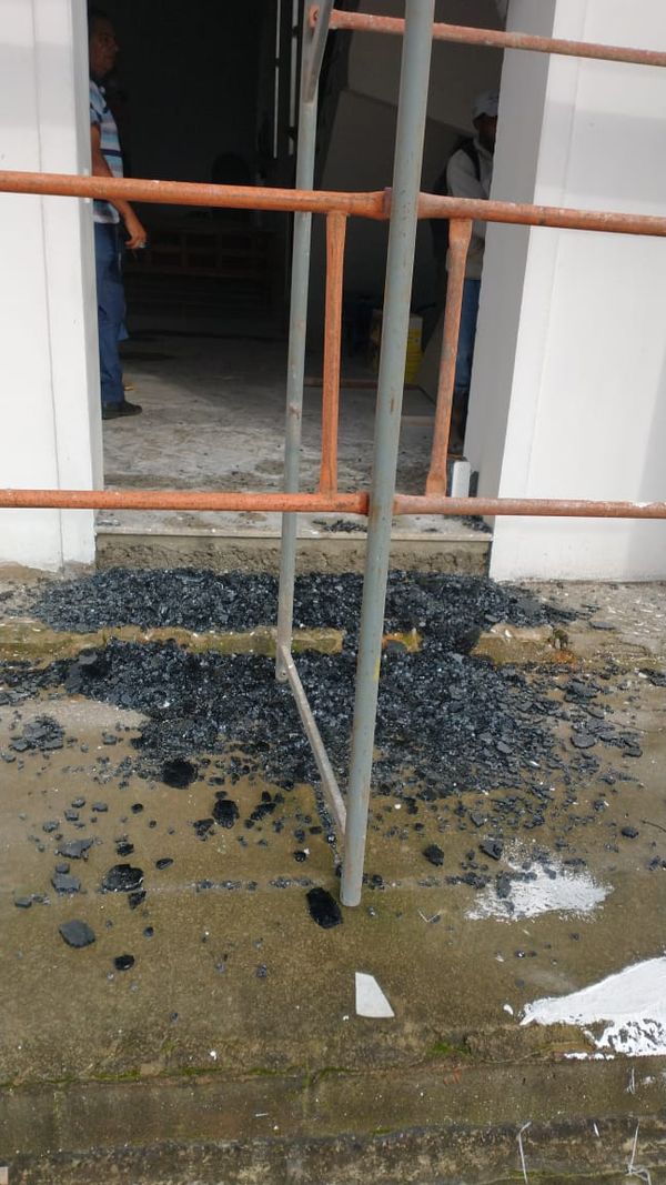 Destelhamento de casas em Ibitirama  por Defesa Civil 