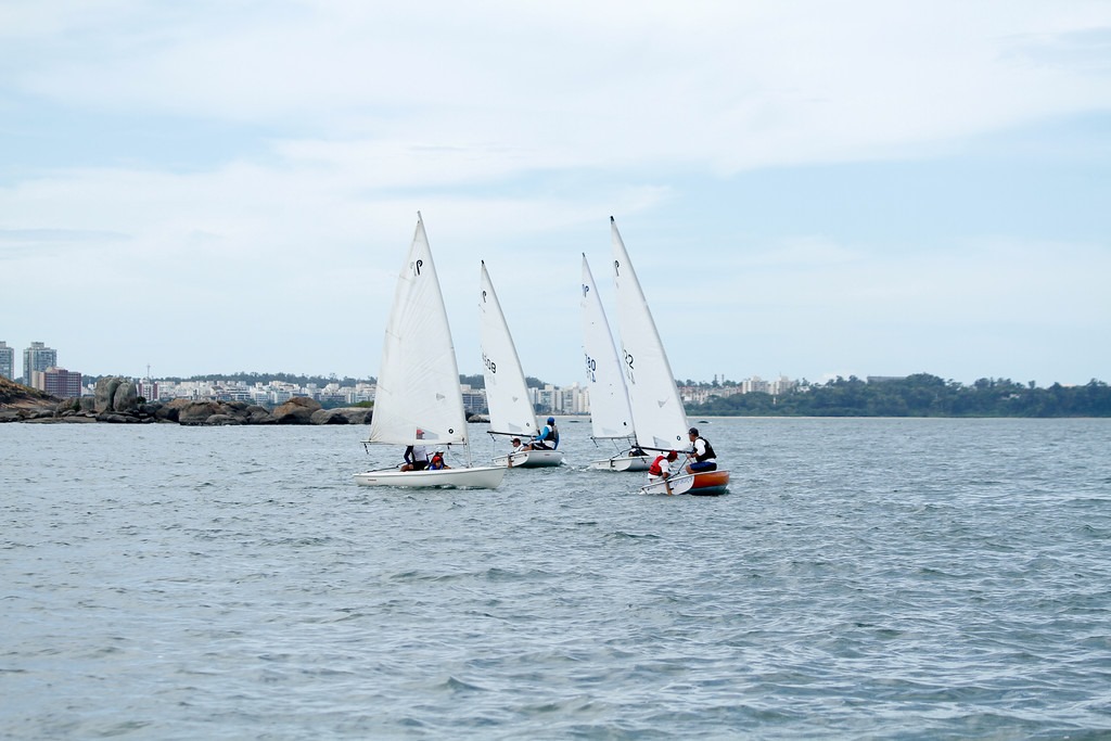 Iate Clube do Espírito Santo (ICES) recebe neste final de semana cerca de 36 embarcações e mais de 72 atletas de vela para disputa acirrada