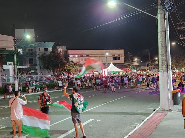 Festa da torcida do Fluminense na Rua da Lama, em Vitória por Breno Coelho