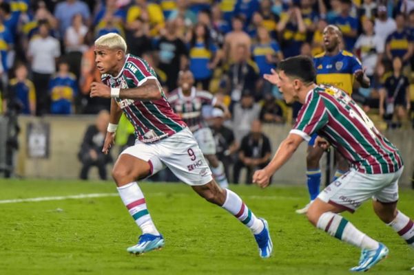 John Kennedy marcou o gol que garantiu o título da Libertadores para o Fluminense